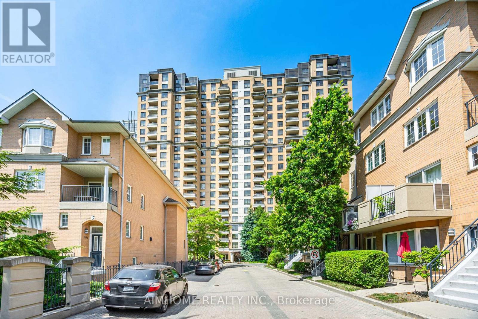 1705 - 18 Sommerset Way, Toronto, Ontario  M2N 6X5 - Photo 2 - C12871068