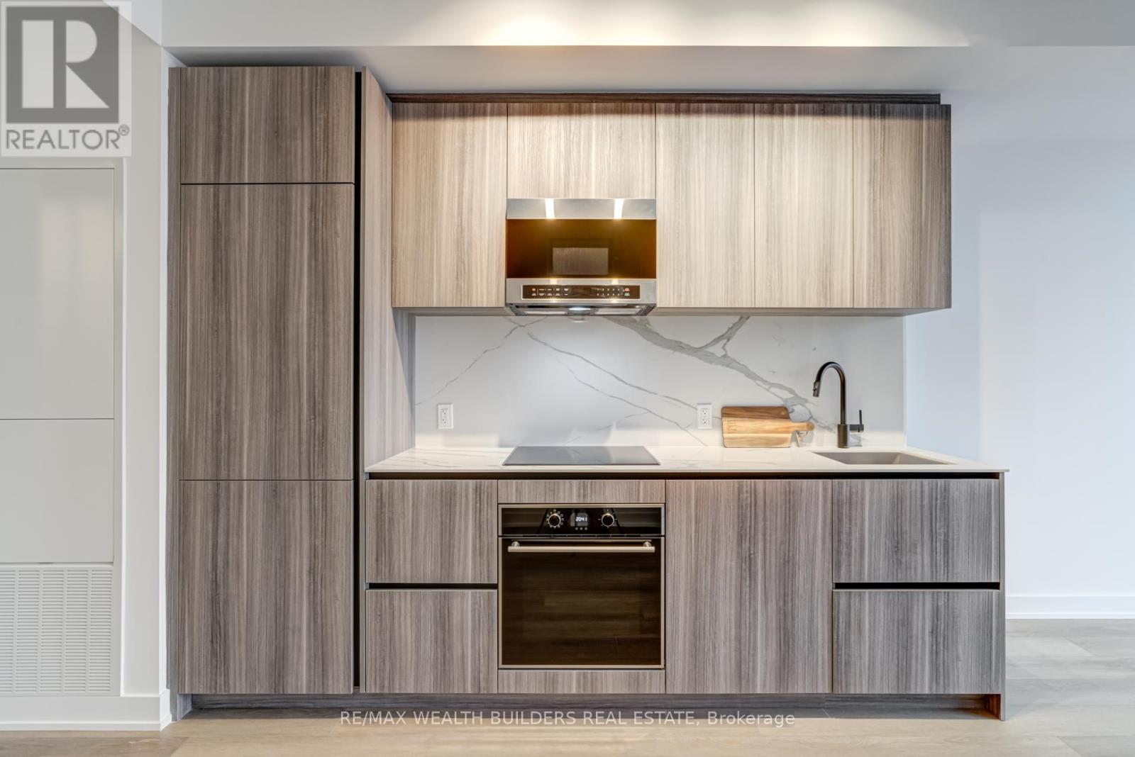 1006 - 117 Broadway Avenue N, Toronto, Ontario  M4P 1V3 - Photo 19 - C12871184