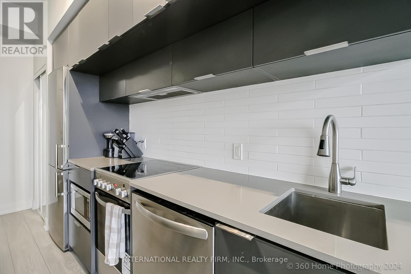 2502 - 181 Dundas Street E, Toronto, Ontario  M5A 0N5 - Photo 15 - C12871194