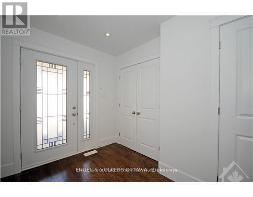 144 Montauk, Ottawa, Ontario  K2C 2B4 - Photo 6 - X12871196
