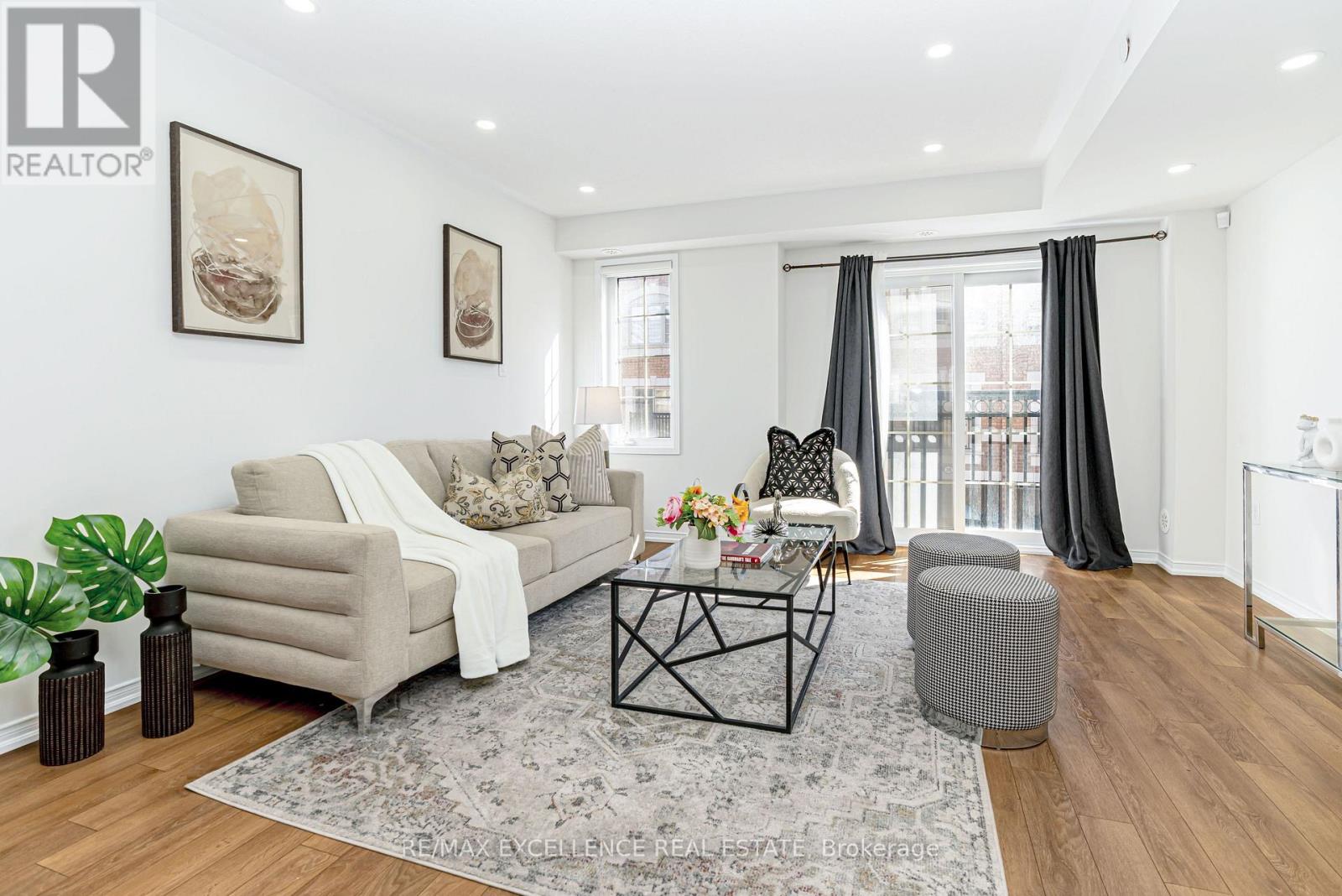 34 Pony Path, Oshawa, Ontario  L1L 0L1 - Photo 8 - E12870866