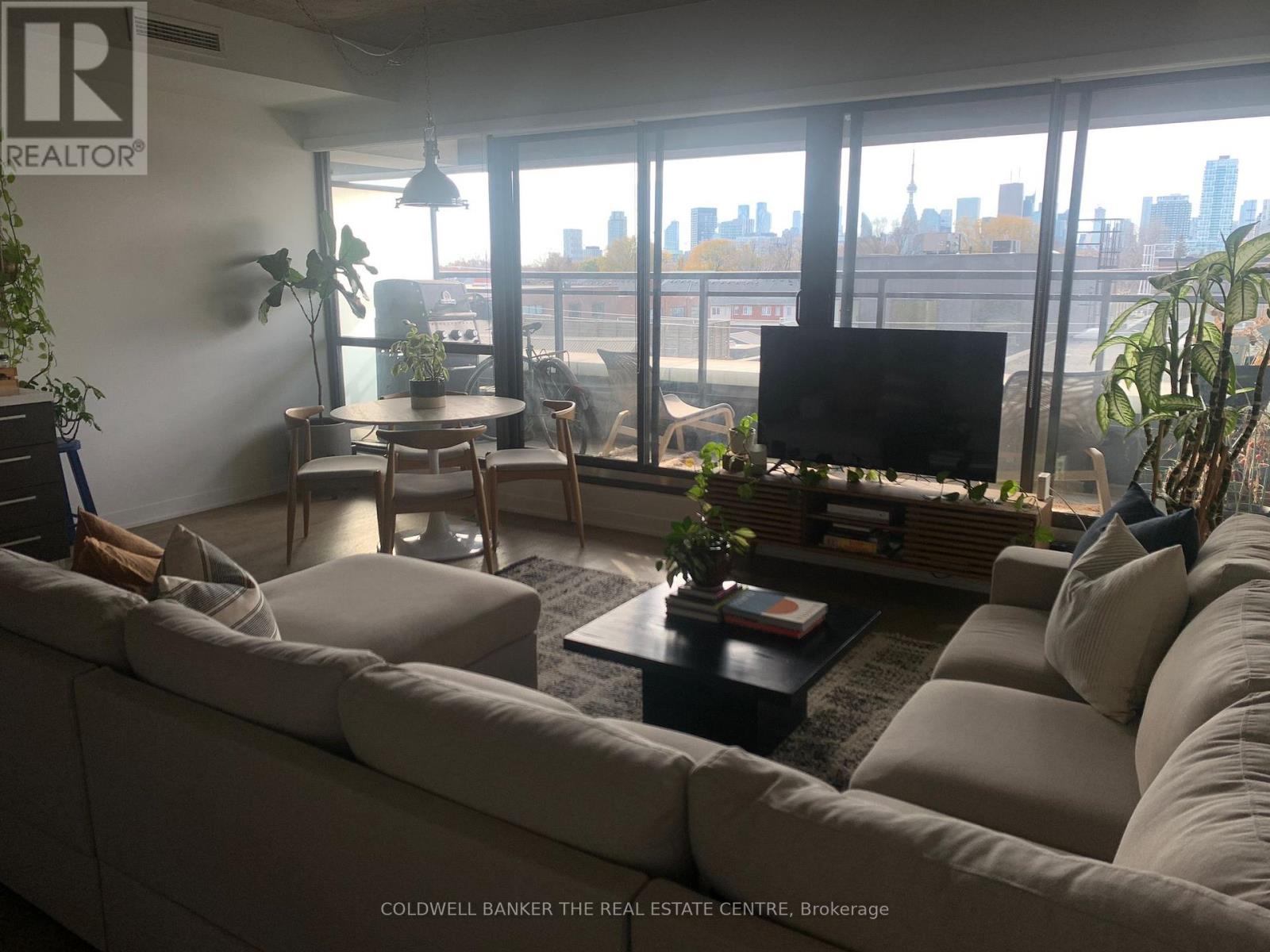 503 - 319 Carlaw Avenue, Toronto, Ontario  M4M 0A4 - Photo 2 - E12870894