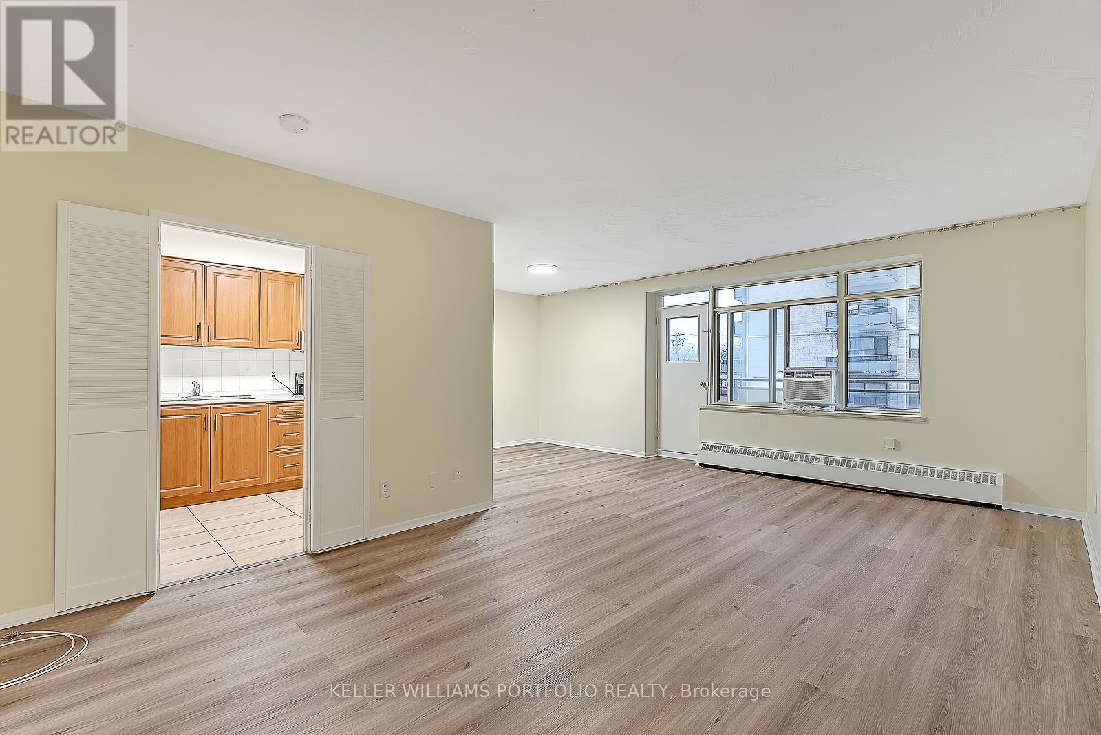 204 - 825 KENNEDY ROAD, Toronto, Ontario