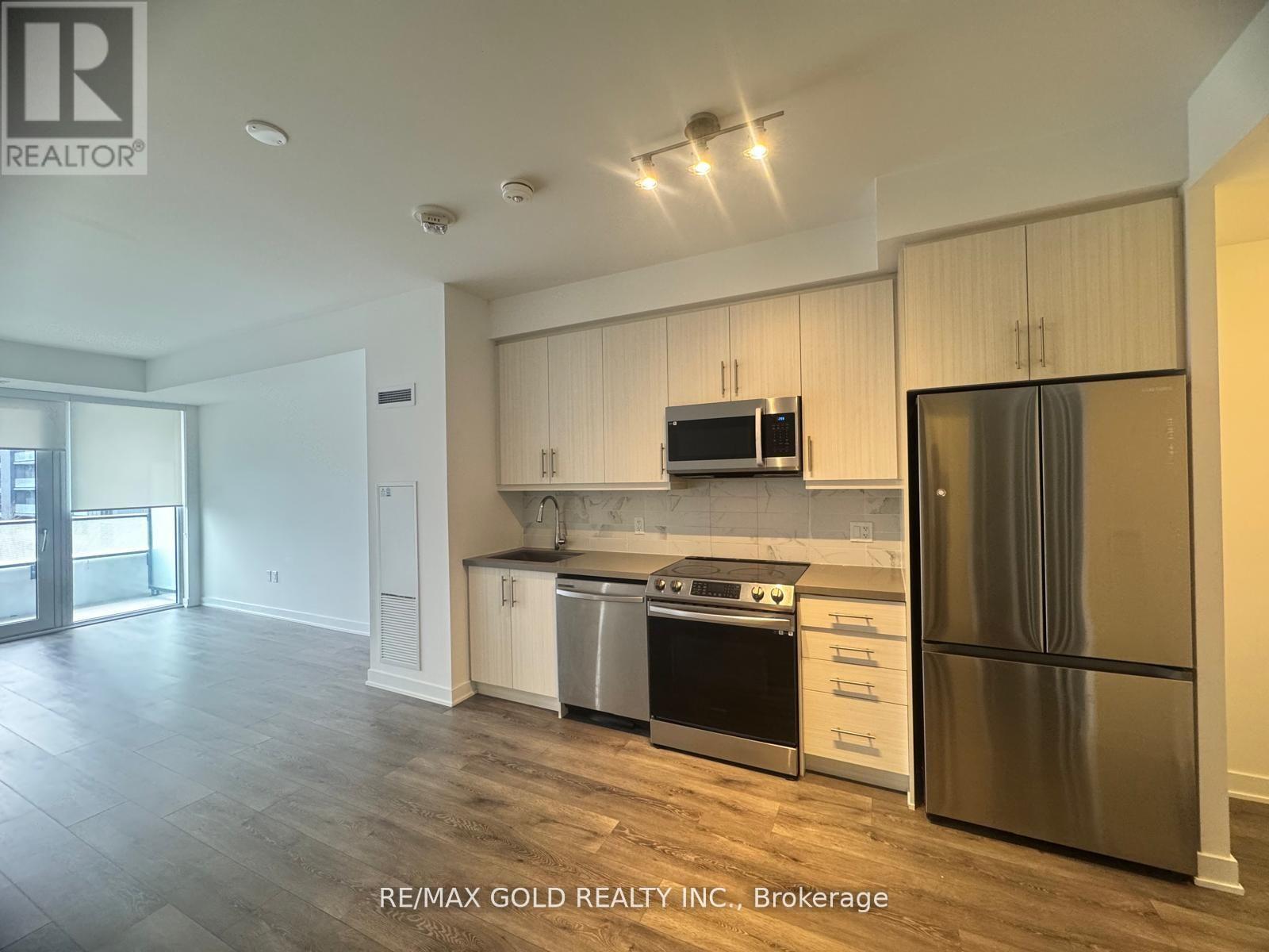 508 - 105 Oneida Crescent, Richmond Hill (Langstaff), Ontario  L4B 0H6 - Photo 3 - N12870904