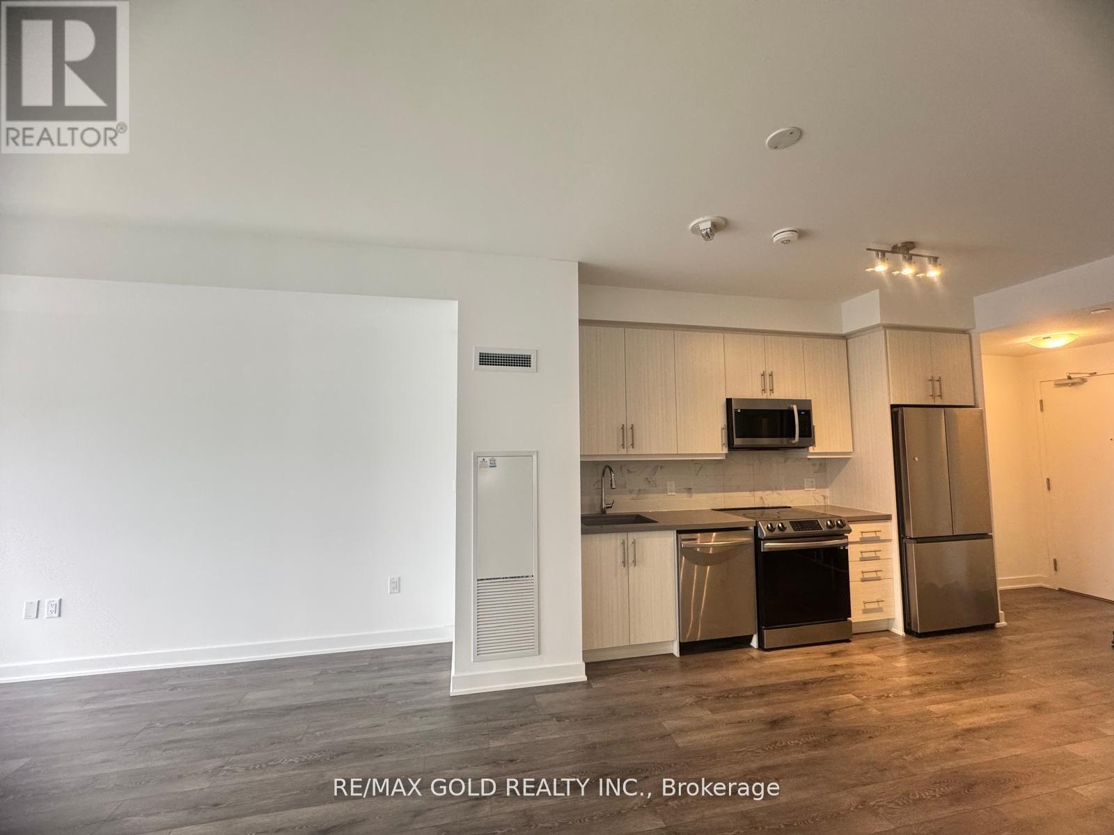 508 - 105 Oneida Crescent, Richmond Hill (Langstaff), Ontario  L4B 0H6 - Photo 4 - N12870904