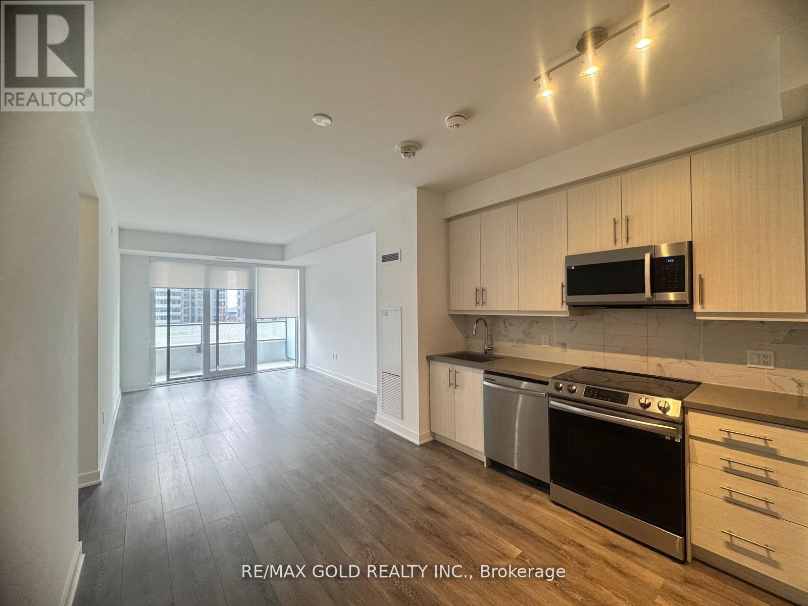 508 - 105 Oneida Crescent, Richmond Hill (Langstaff), Ontario  L4B 0H6 - Photo 5 - N12870904