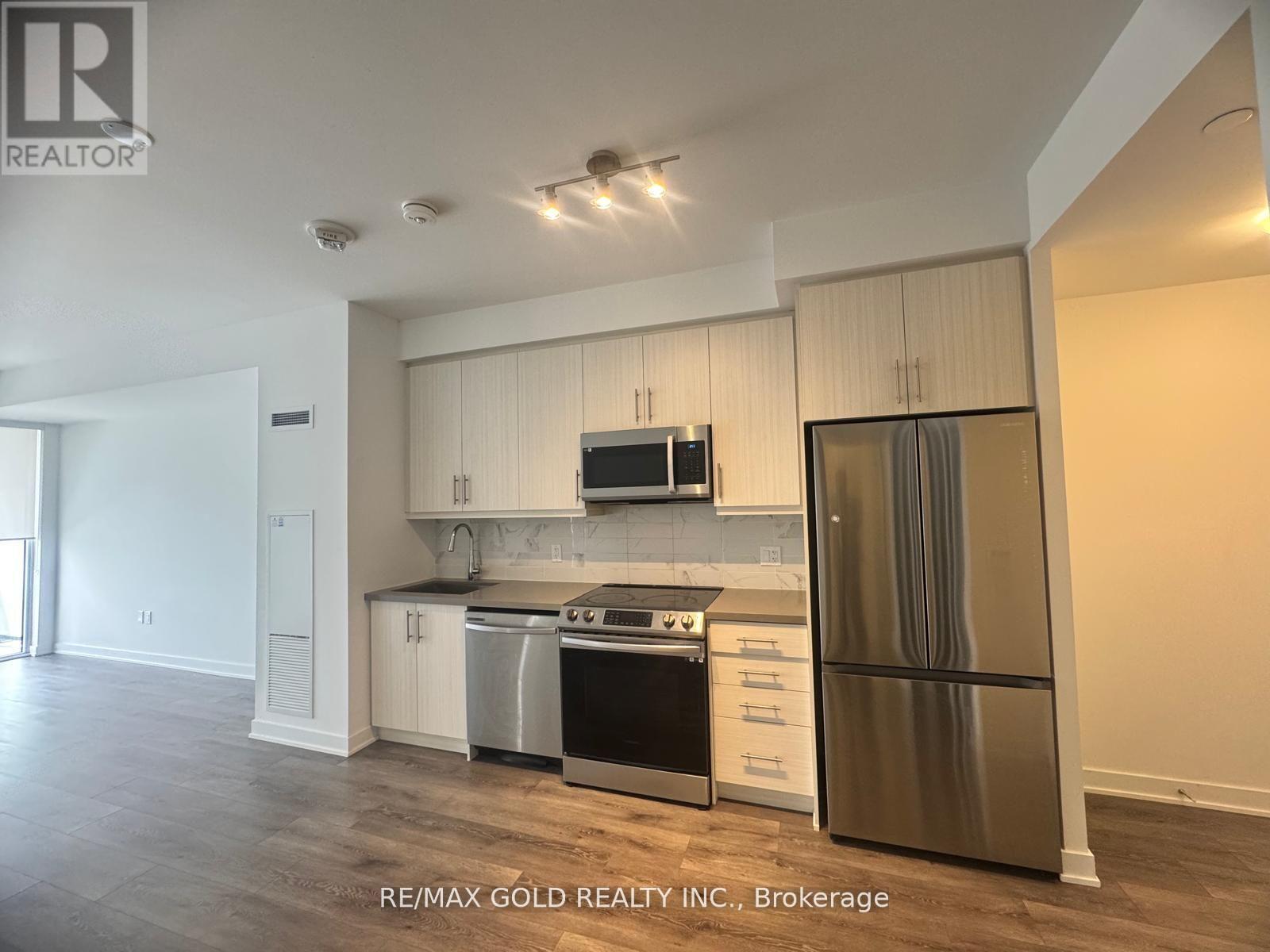 508 - 105 Oneida Crescent, Richmond Hill (Langstaff), Ontario  L4B 0H6 - Photo 6 - N12870904