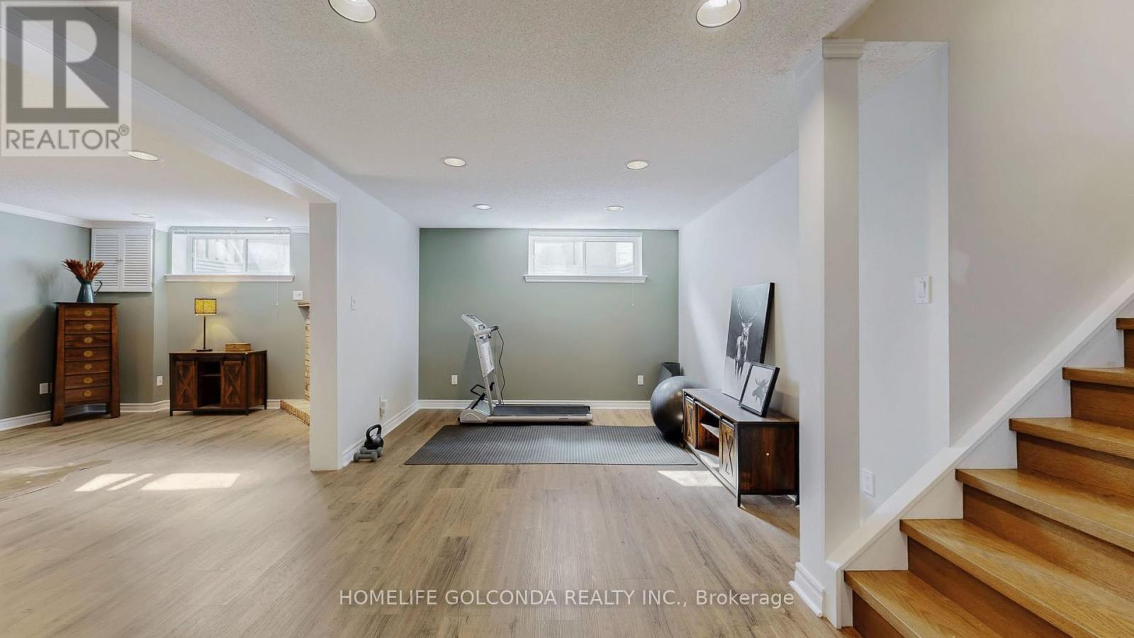 54 Senator Reesor's Drive, Markham (Sherwood-Amberglen), Ontario  L3P 3E2 - Photo 34 - N12870986