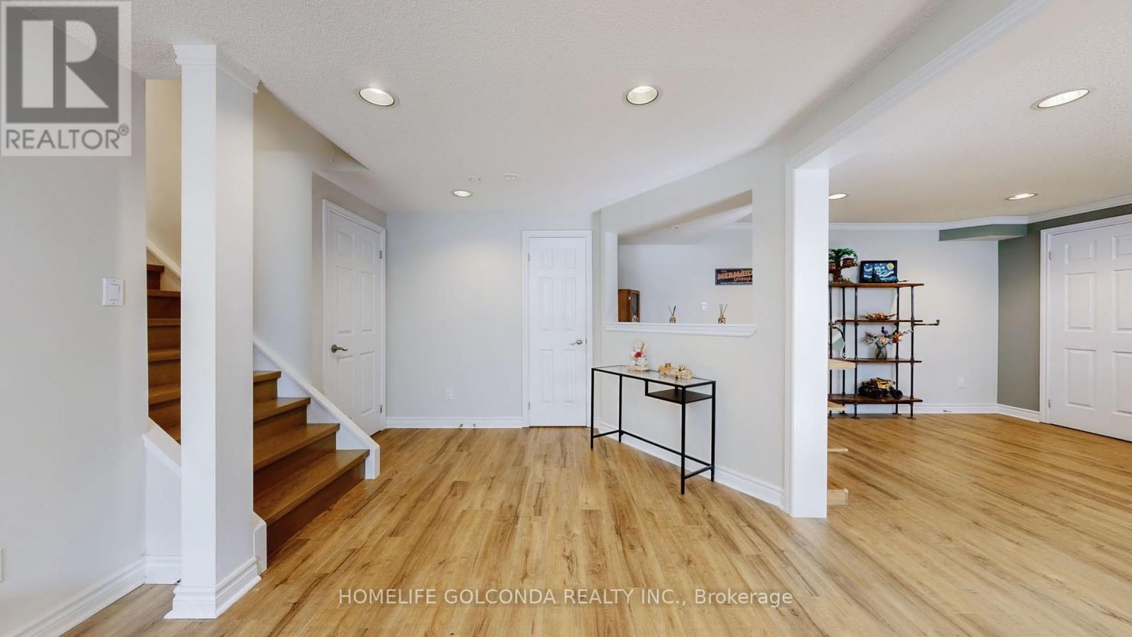 54 Senator Reesor's Drive, Markham (Sherwood-Amberglen), Ontario  L3P 3E2 - Photo 37 - N12870986