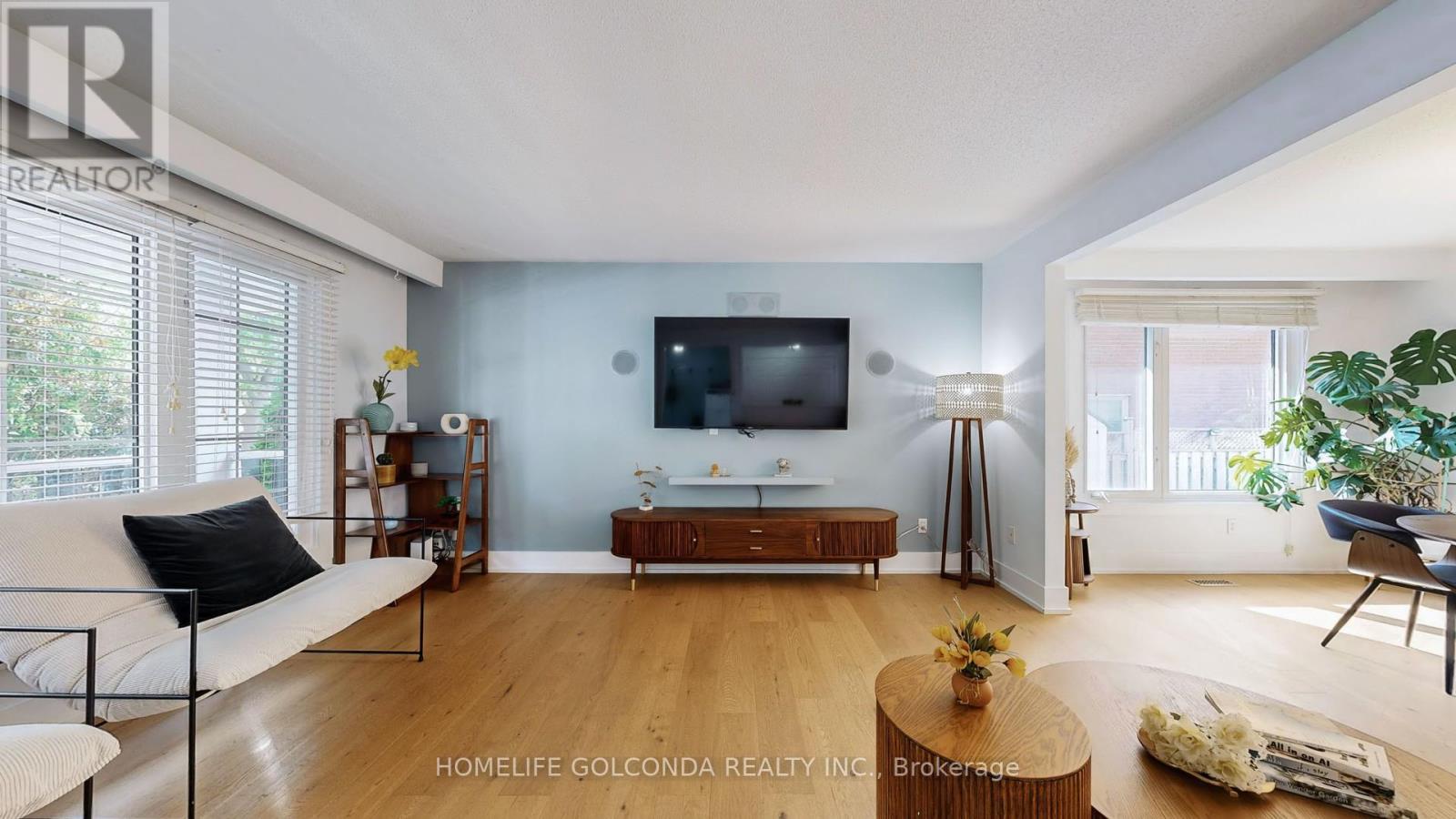 54 Senator Reesor's Drive, Markham (Sherwood-Amberglen), Ontario  L3P 3E2 - Photo 5 - N12870986