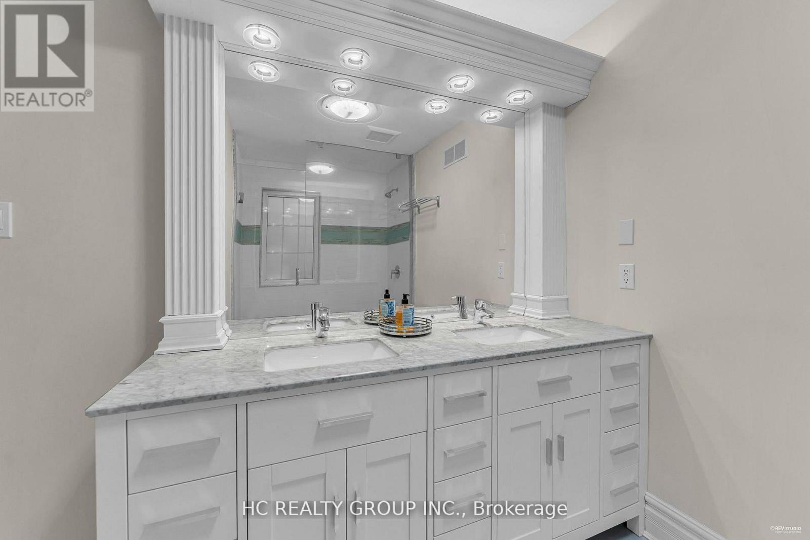 59 Elderberry Trail, Aurora (Aurora Estates), Ontario  L4G 6X1 - Photo 37 - N12871002