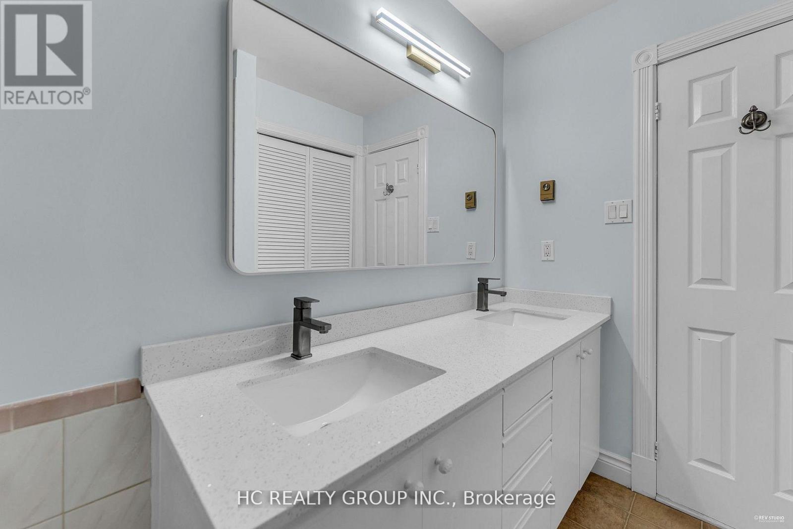 59 Elderberry Trail, Aurora (Aurora Estates), Ontario  L4G 6X1 - Photo 43 - N12871002