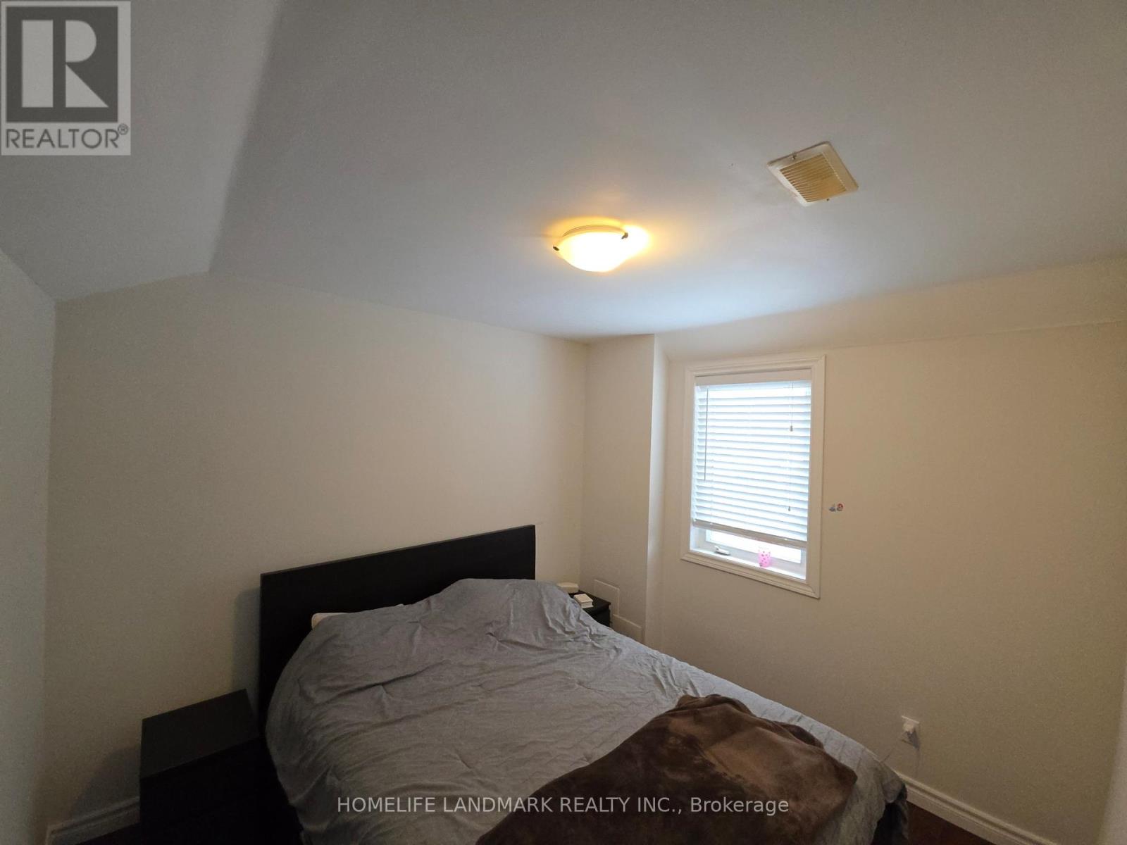 41 Mansard Drive W, Richmond Hill (Jefferson), Ontario  L4E 0L7 - Photo 32 - N12871020