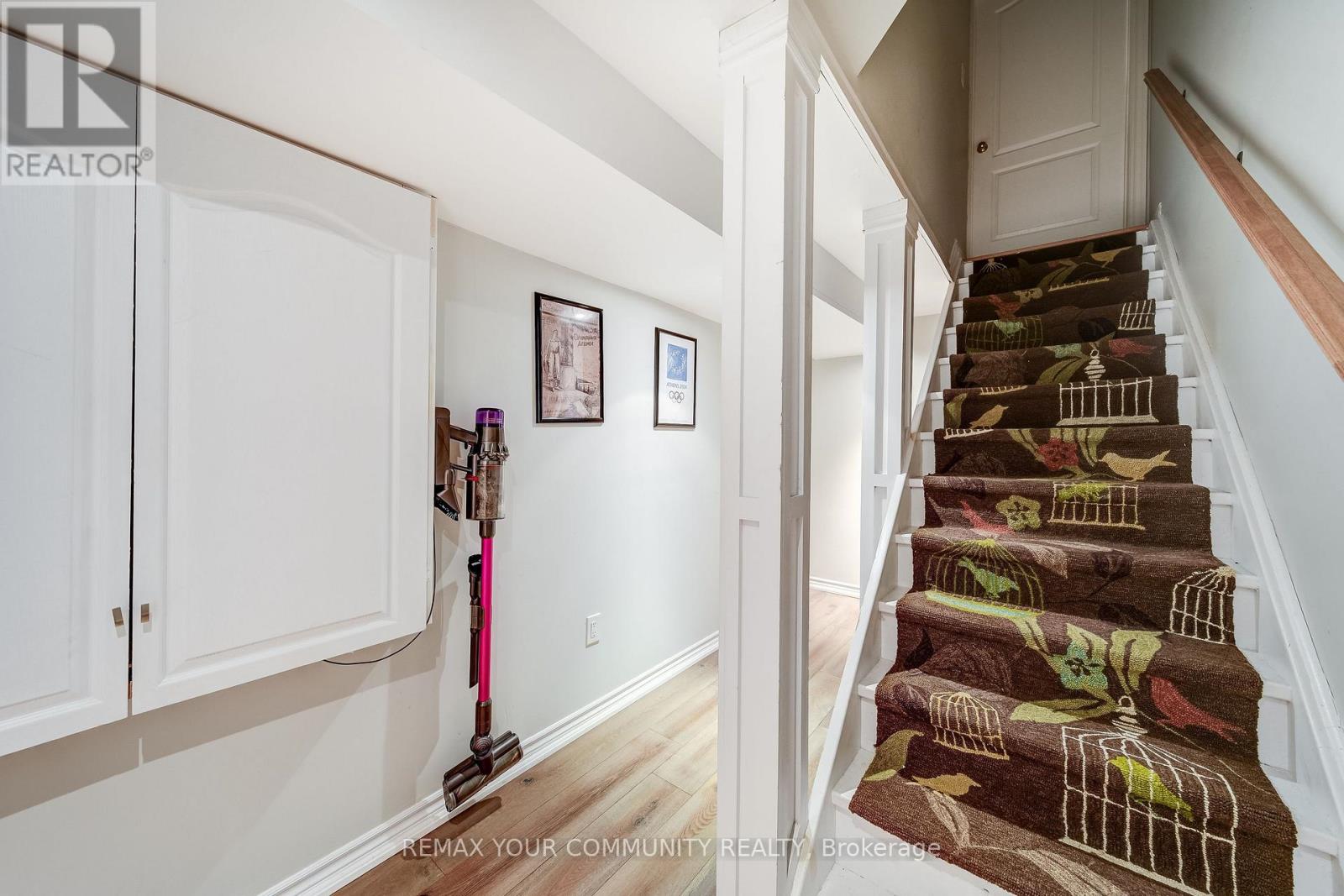 528 Ainsworth Drive, Newmarket (Gorham-College Manor), Ontario  L3Y 8W9 - Photo 14 - N12871064