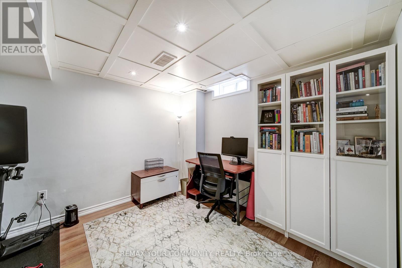 528 Ainsworth Drive, Newmarket (Gorham-College Manor), Ontario  L3Y 8W9 - Photo 17 - N12871064