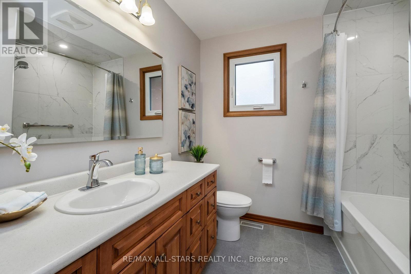 33 Carpenter Court, Markham, Ontario  L3P 6W3 - Photo 31 - N12871140