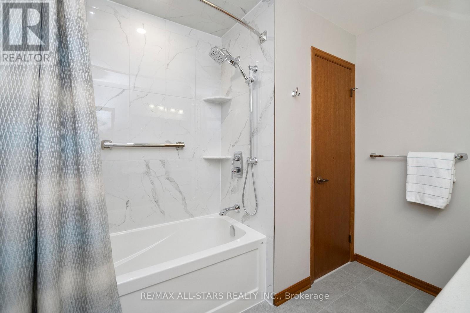 33 Carpenter Court, Markham, Ontario  L3P 6W3 - Photo 33 - N12871140