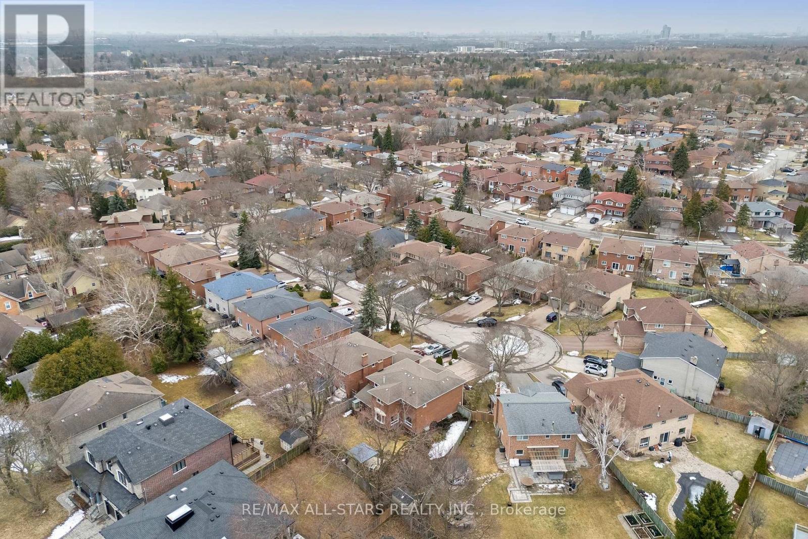 33 Carpenter Court, Markham, Ontario  L3P 6W3 - Photo 47 - N12871140