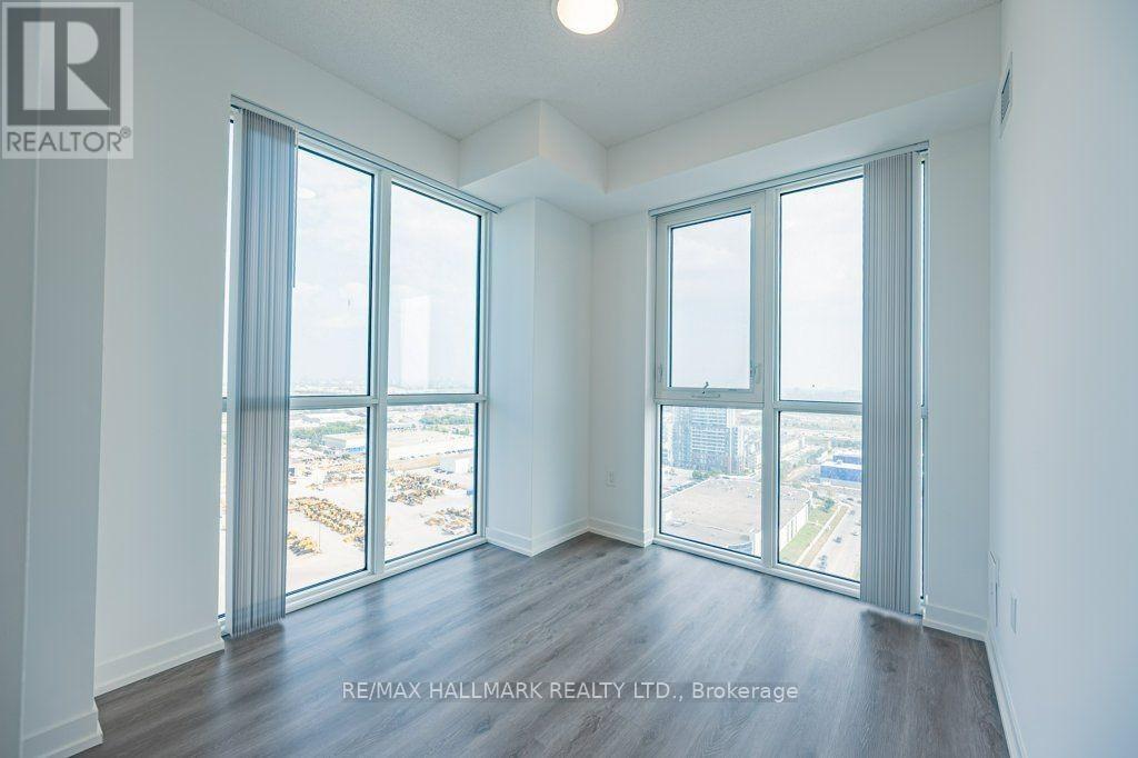 2710 - 28 Interchange Way, Vaughan (Vaughan Corporate Centre), Ontario  L4K 0P8 - Photo 11 - N12871178