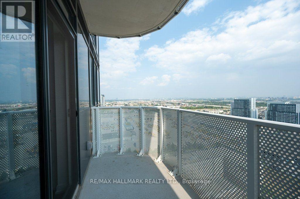 2710 - 28 Interchange Way, Vaughan (Vaughan Corporate Centre), Ontario  L4K 0P8 - Photo 18 - N12871178