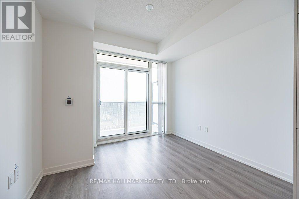 2710 - 28 Interchange Way, Vaughan (Vaughan Corporate Centre), Ontario  L4K 0P8 - Photo 9 - N12871178