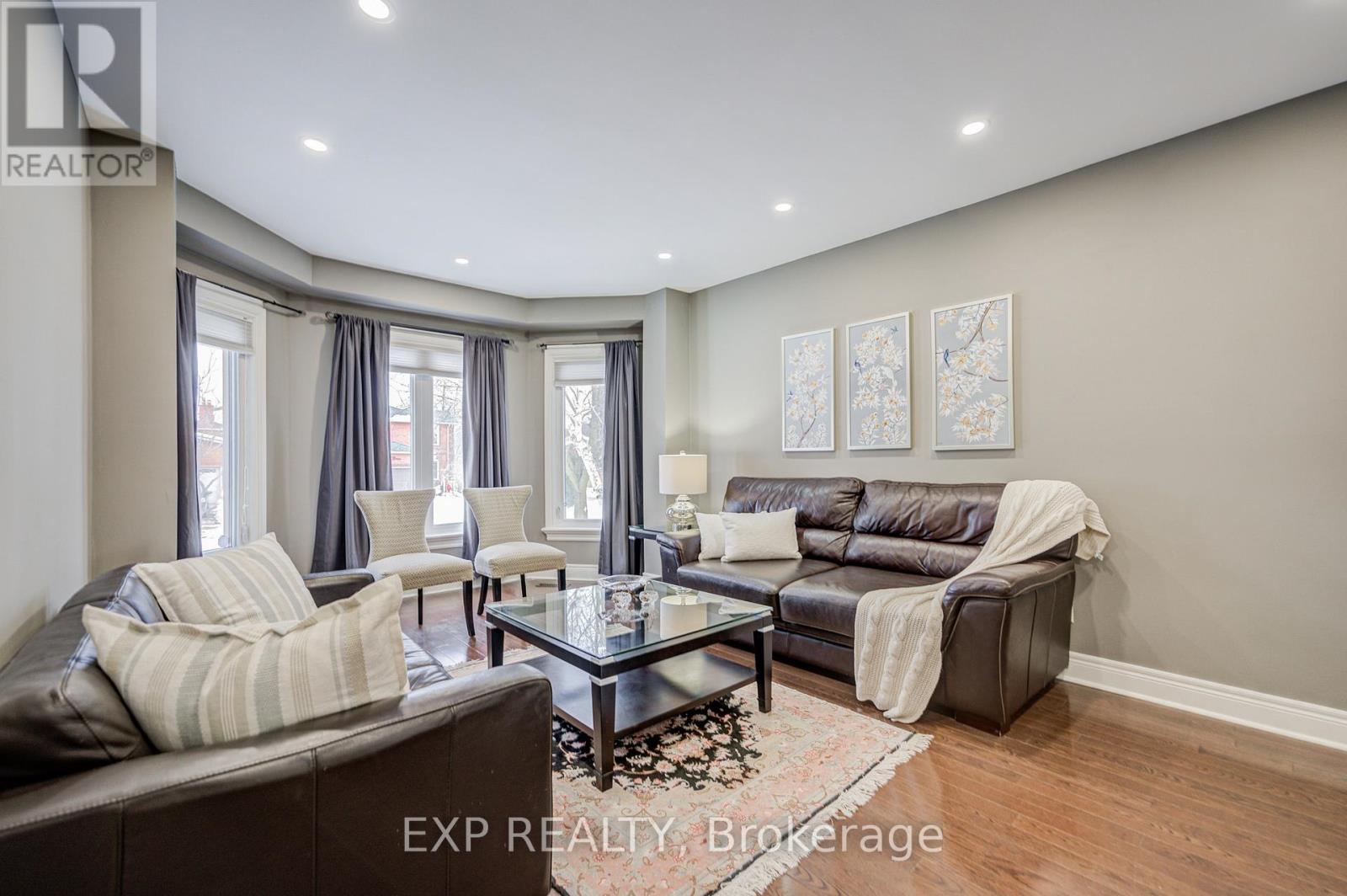 372 Greenock Drive, Vaughan (Maple), Ontario  L6A 1M5 - Photo 6 - N12871212