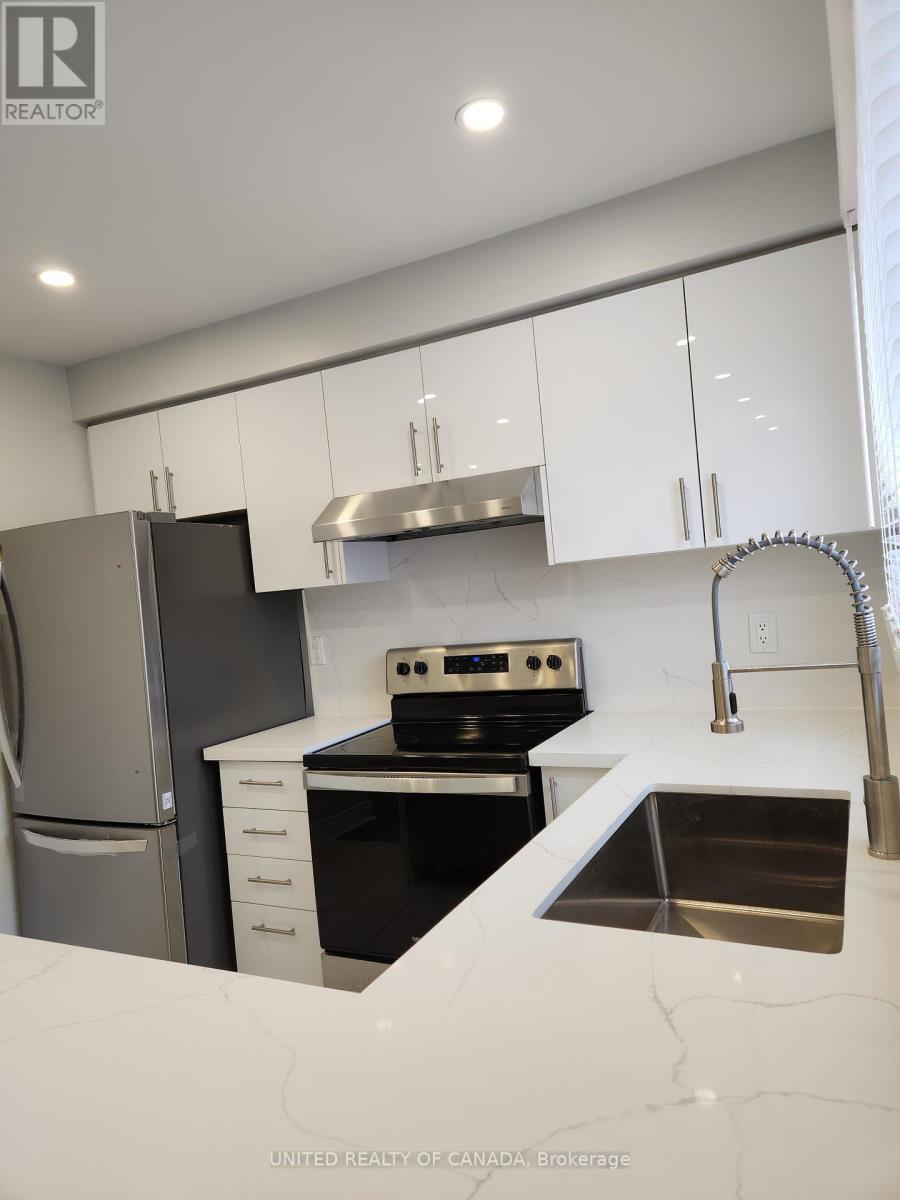 110 Dunoon Drive, Vaughan, Ontario  L6A 1Z2 - Photo 11 - N12871236