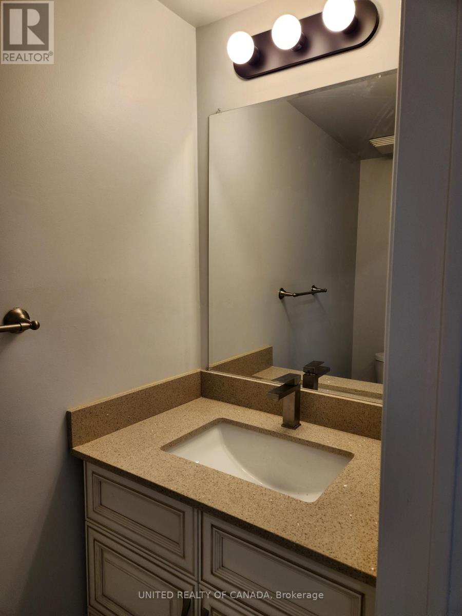 110 Dunoon Drive, Vaughan, Ontario  L6A 1Z2 - Photo 6 - N12871236