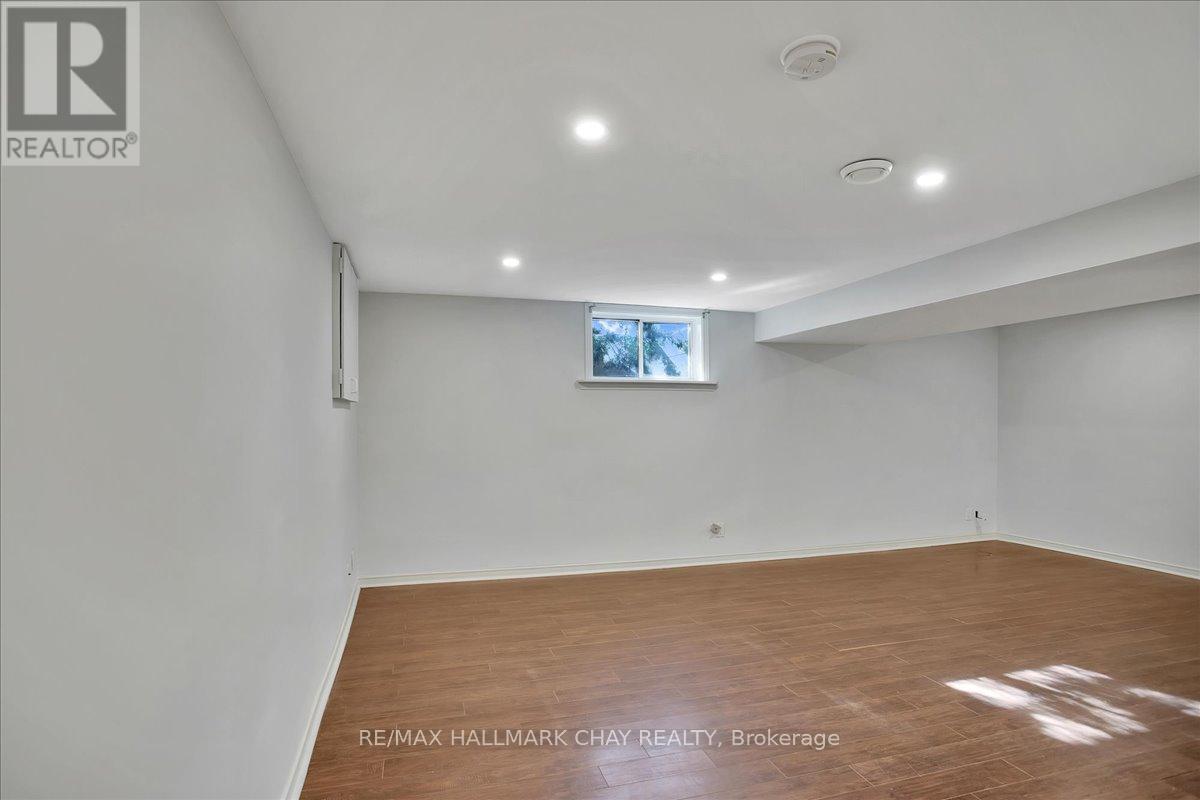 B - 42 Daphne Crescent, Barrie (Cundles East), Ontario  L4M 2Y8 - Photo 11 - S12871162