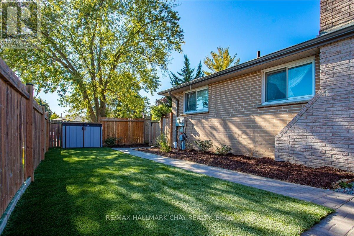 B - 42 Daphne Crescent, Barrie (Cundles East), Ontario  L4M 2Y8 - Photo 23 - S12871162