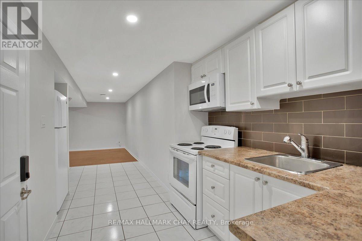 B - 42 Daphne Crescent, Barrie (Cundles East), Ontario  L4M 2Y8 - Photo 4 - S12871162