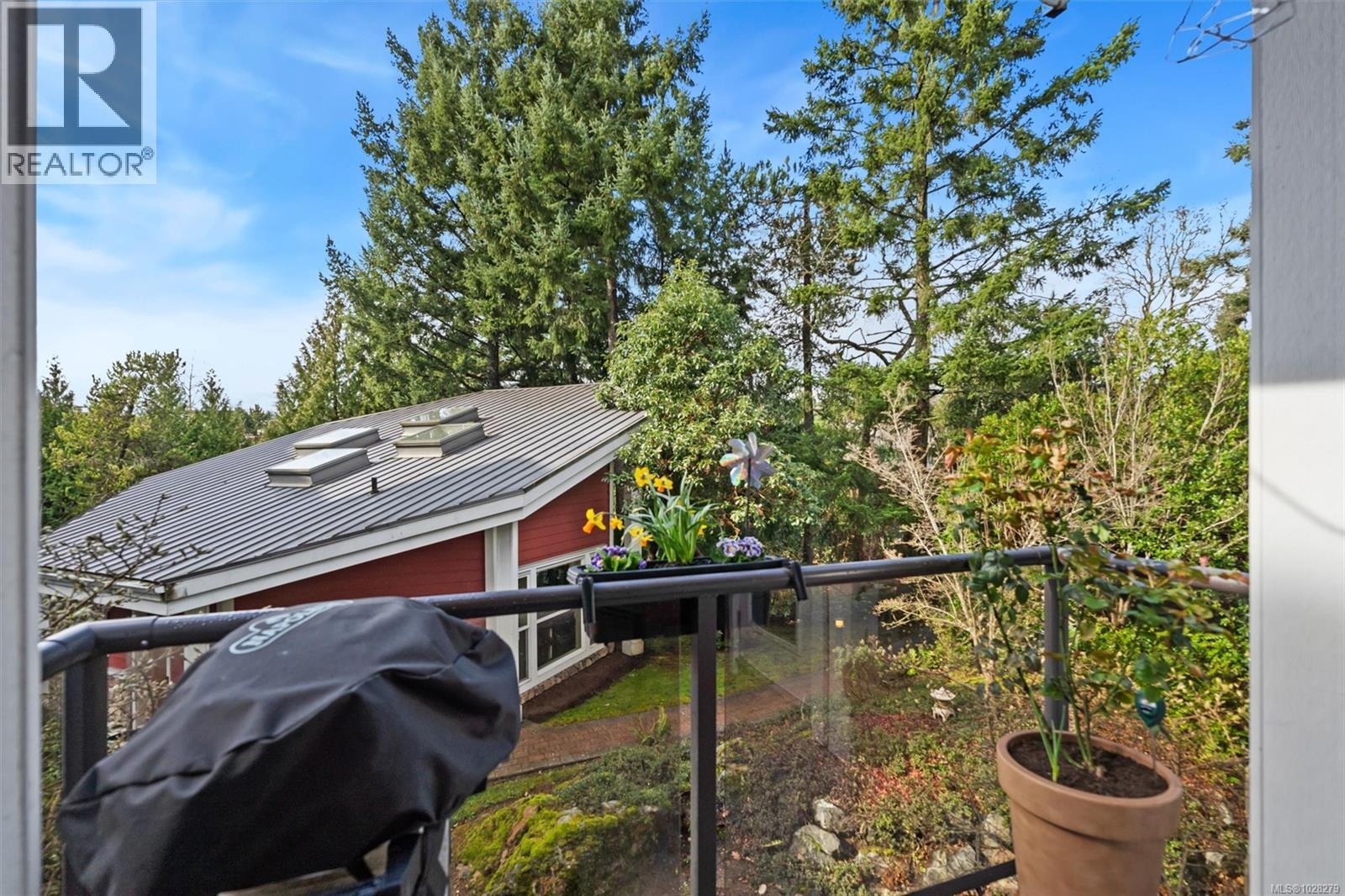 211 866 Brock Ave, Langford, British Columbia  V9B 0H2 - Photo 3 - 1028279