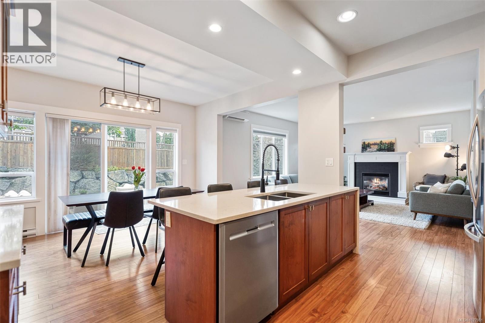 4039 Copperfield Lane, Saanich, British Columbia  V8Z 0A5 - Photo 12 - 1027901