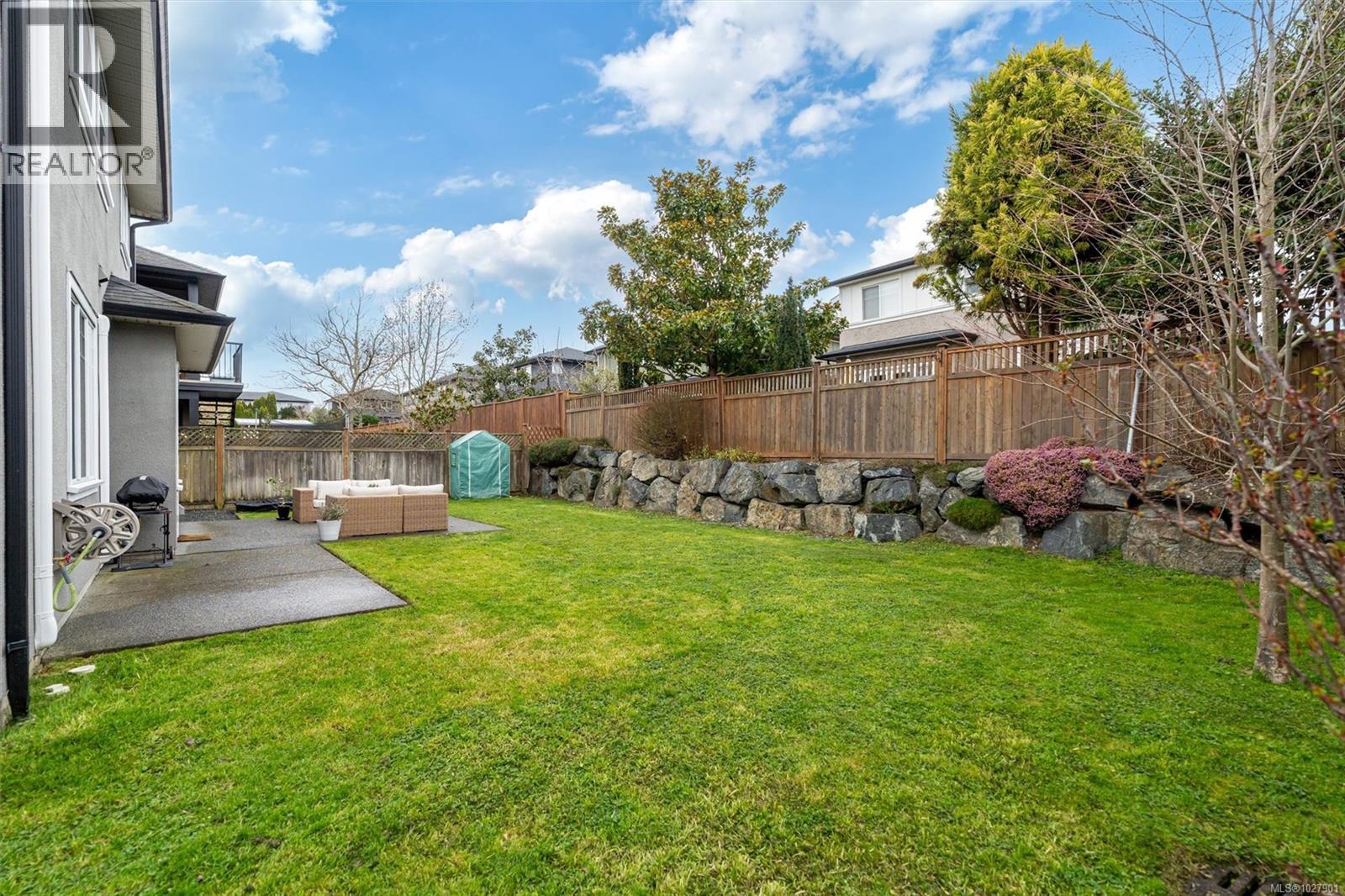 4039 Copperfield Lane, Saanich, British Columbia  V8Z 0A5 - Photo 34 - 1027901