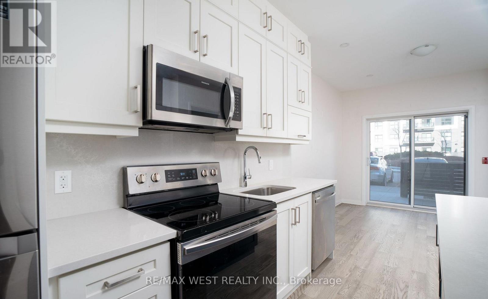 133 - 102 Grovewood Common, Oakville, Ontario  L6H 0X2 - Photo 18 - W12858602