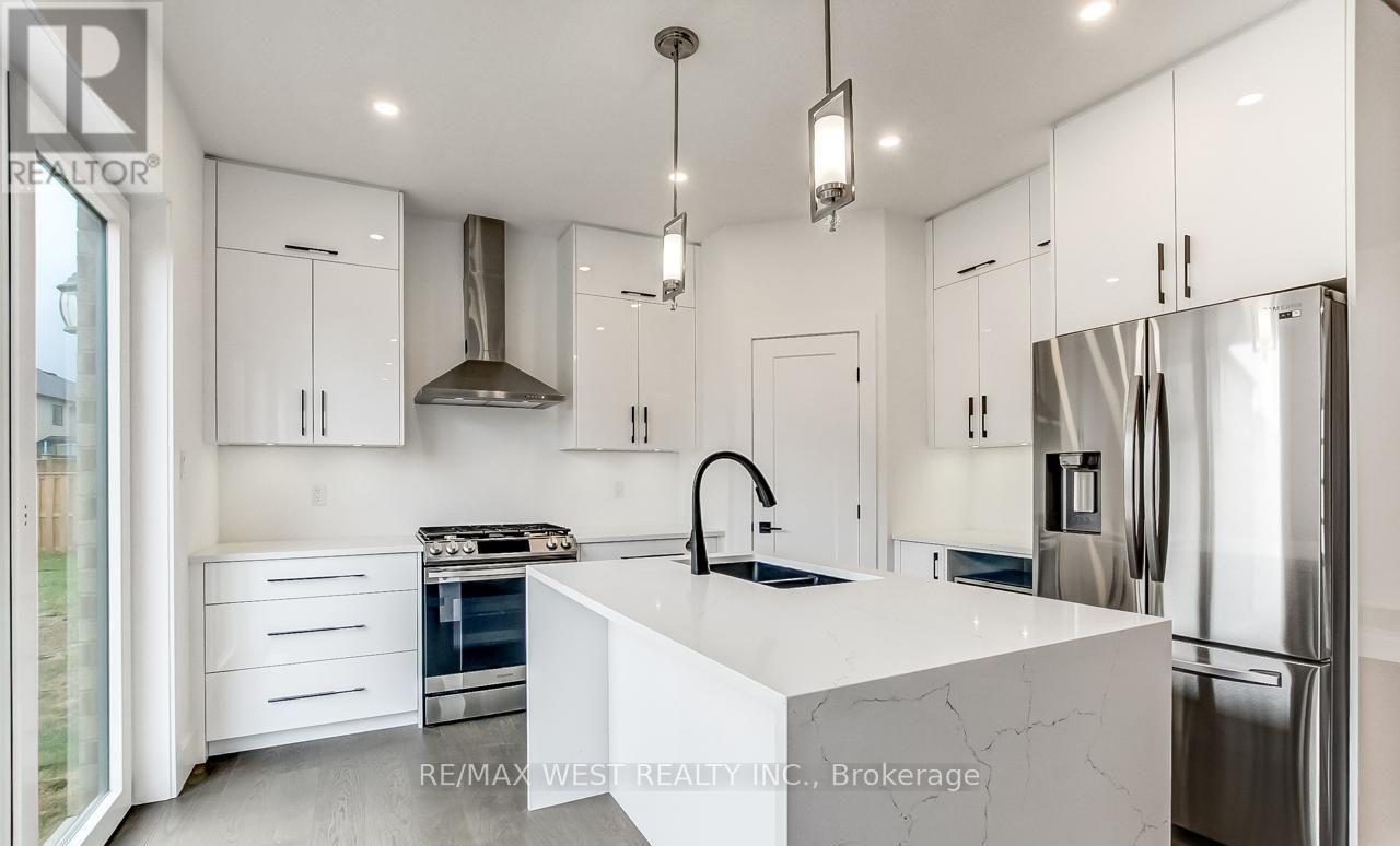 92 Poole Crescent, Middlesex Centre, Ontario  N0L 1R0 - Photo 8 - X12858342