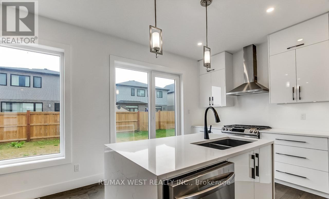 92 Poole Crescent, Middlesex Centre, Ontario  N0L 1R0 - Photo 10 - X12858342