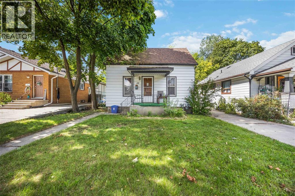 171 Napier Street, Sarnia, Ontario  N7T 6E5 - Photo 2 - 25022083