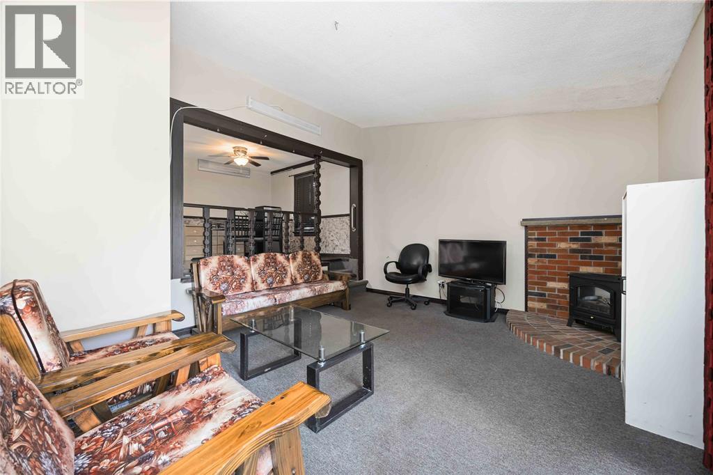 171 Napier Street, Sarnia, Ontario  N7T 6E5 - Photo 6 - 25022083