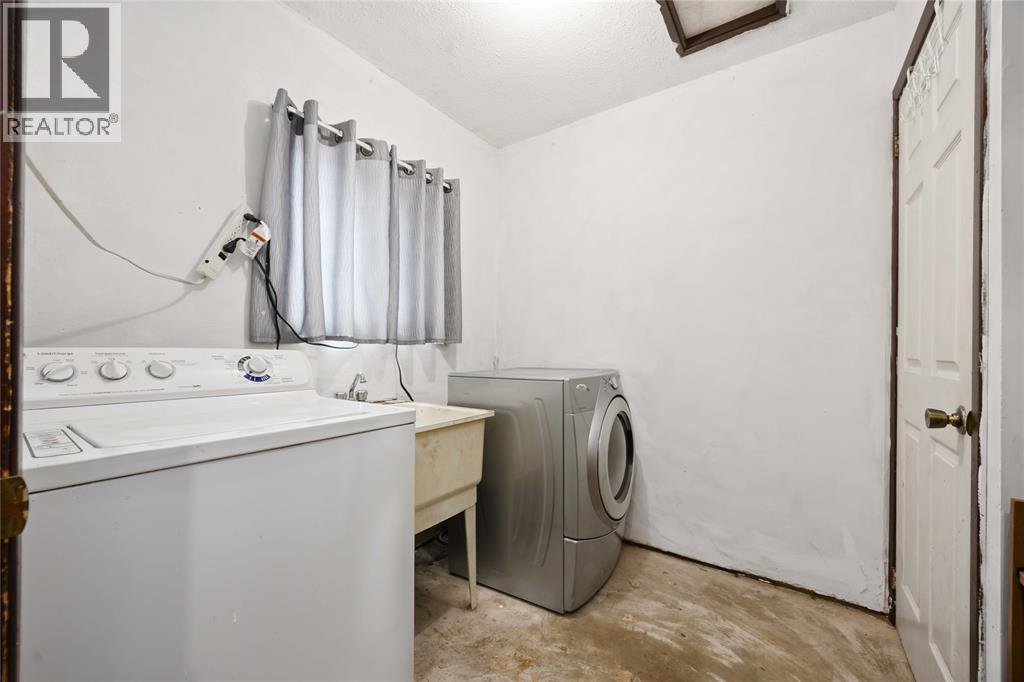 171 Napier Street, Sarnia, Ontario  N7T 6E5 - Photo 24 - 25022083