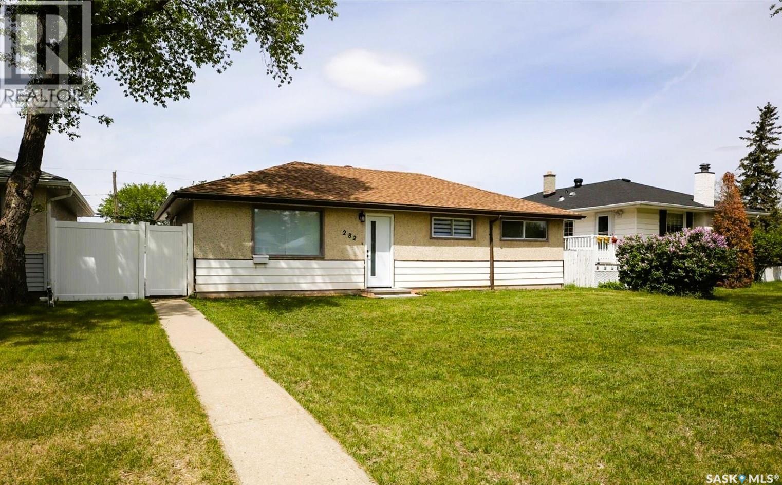 282 Scarth Street N, Regina, Saskatchewan  S4R 2Z5 - Photo 2 - SK027632