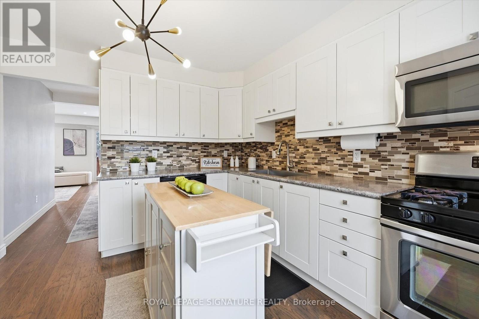 20 - 2221 Mountain Grove Avenue, Burlington, Ontario  L7P 2H8 - Photo 5 - W12870880