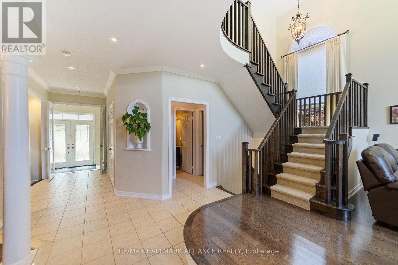 2431 Meadowridge Drive, Oakville, Ontario  L6H 7R3 - Photo 19 - W12870888