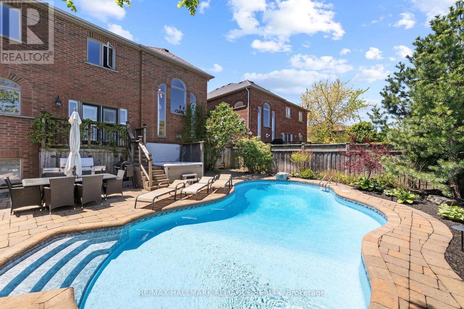 2431 Meadowridge Drive, Oakville, Ontario  L6H 7R3 - Photo 39 - W12870888