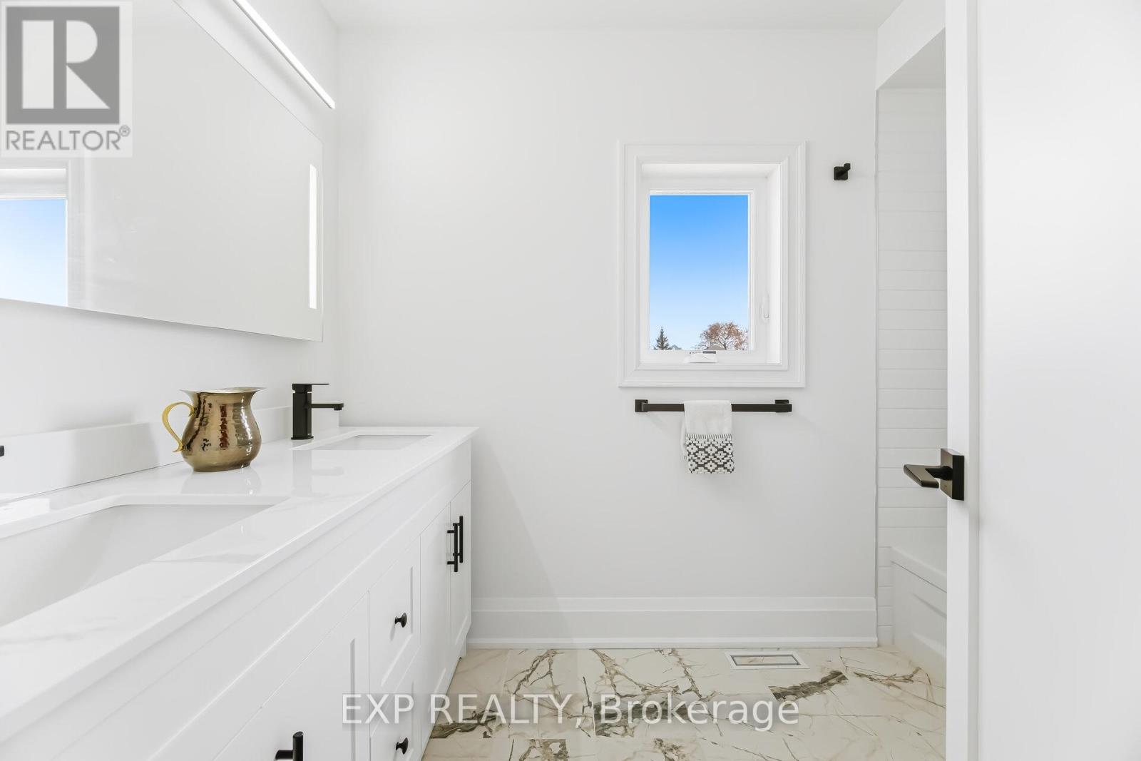 317 Bristol Road W, Mississauga, Ontario  L5R 2H1 - Photo 24 - W12870896