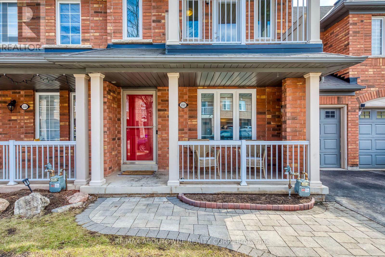 2322 Saddlecreek Crescent, Oakville, Ontario  L6M 5J7 - Photo 3 - W12870924