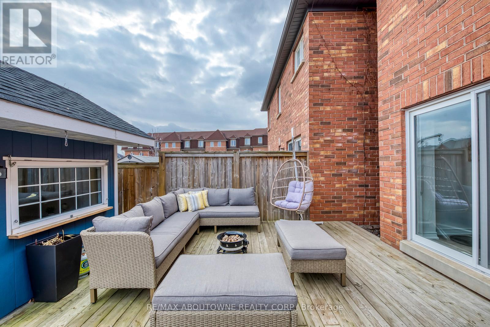 2322 Saddlecreek Crescent, Oakville, Ontario  L6M 5J7 - Photo 44 - W12870924