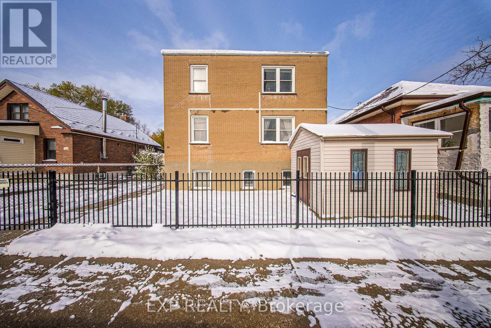 2 - 36 MARKET STREET, Brampton, Ontario