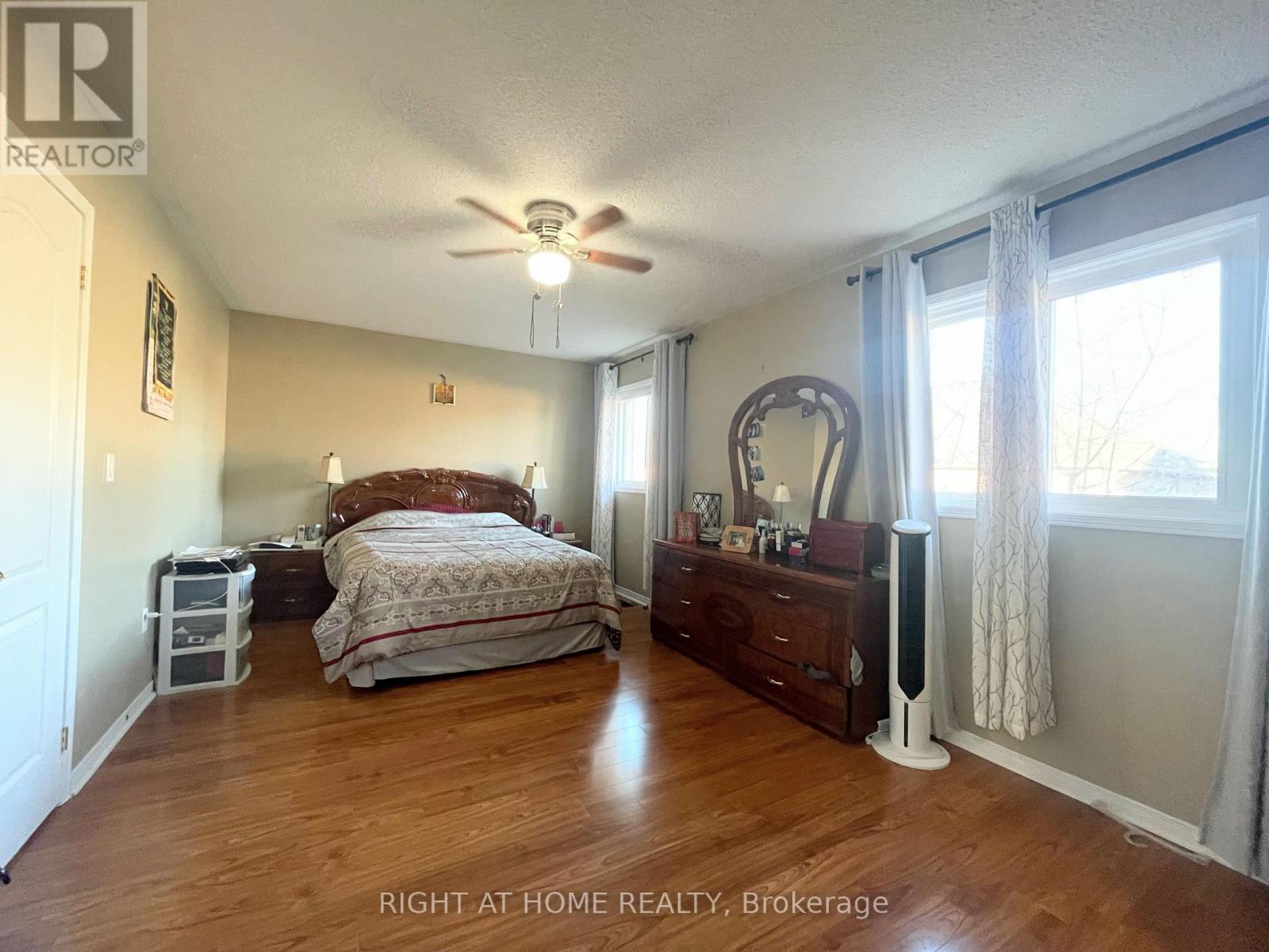 53 Knightswood Crescent, Brampton, Ontario  L7A 3W9 - Photo 11 - W12870958