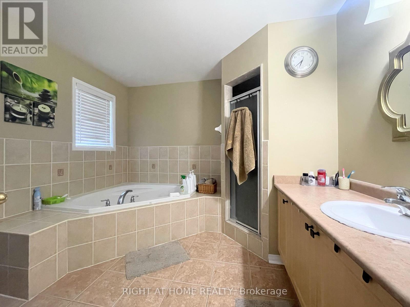 53 Knightswood Crescent, Brampton, Ontario  L7A 3W9 - Photo 13 - W12870958